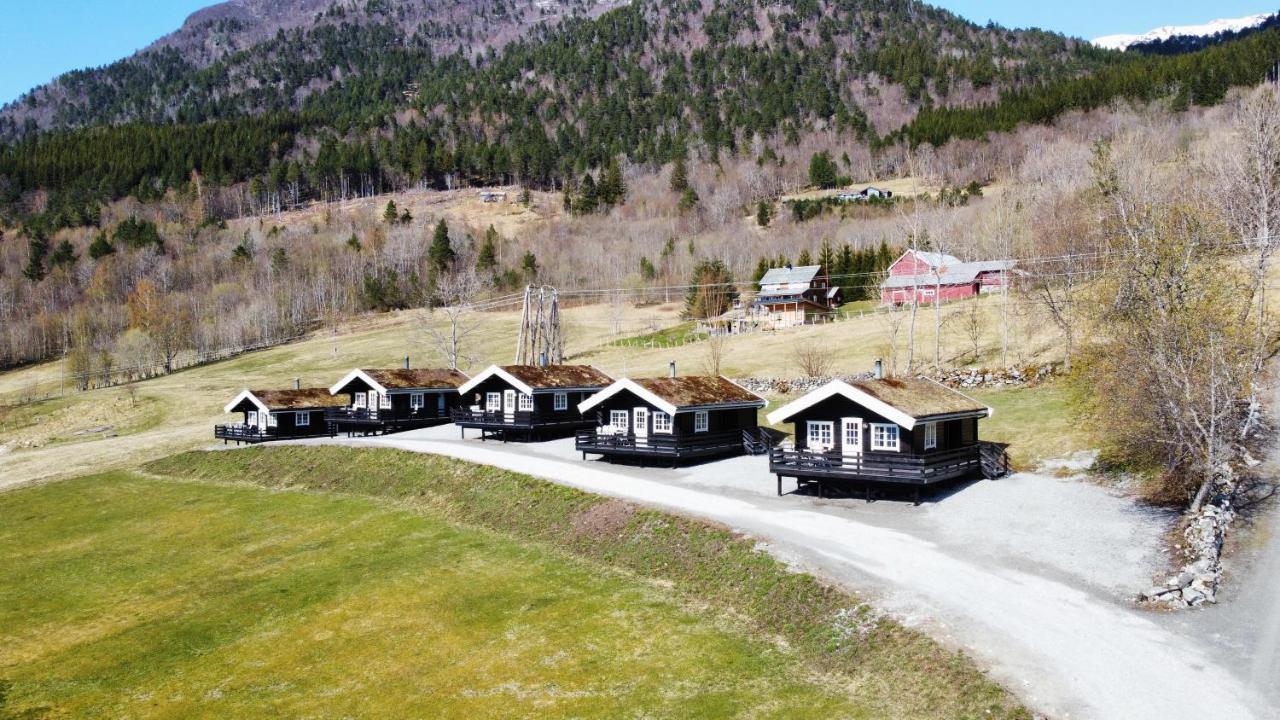 Gjerdset Turistsenter Villa Isfjorden Exterior foto