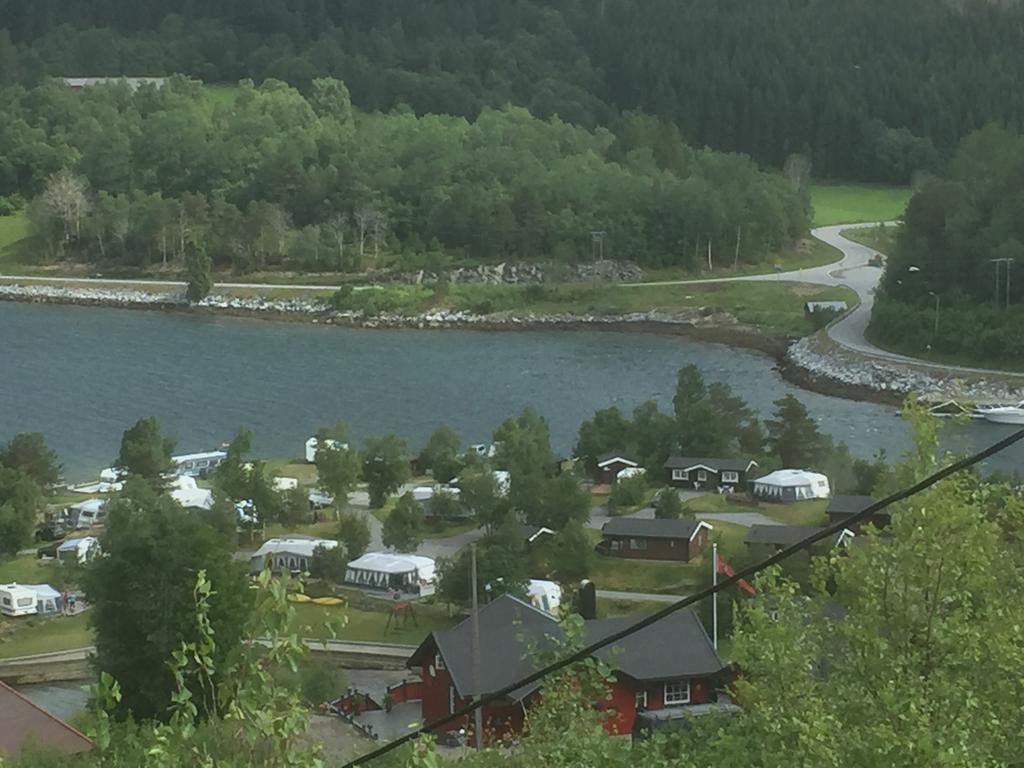 Villa Gjerdset Turistsenter Isfjorden Exterior foto