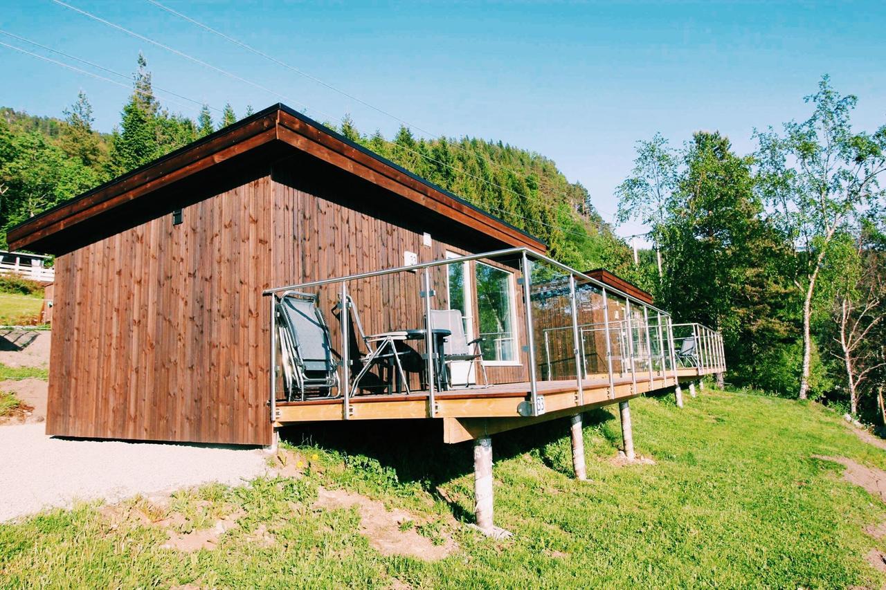 Gjerdset Turistsenter Villa Isfjorden Exterior foto