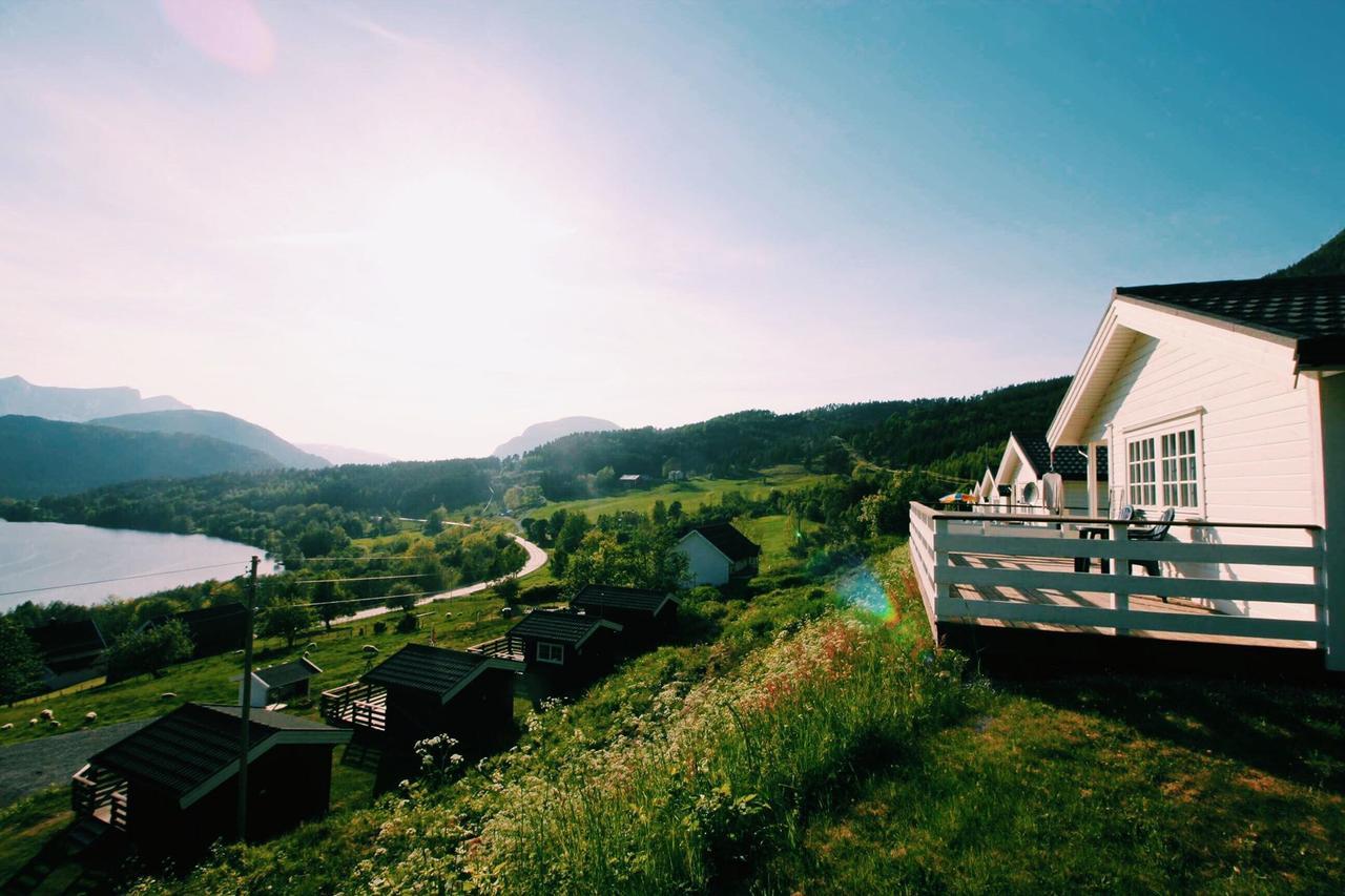 Gjerdset Turistsenter Villa Isfjorden Exterior foto