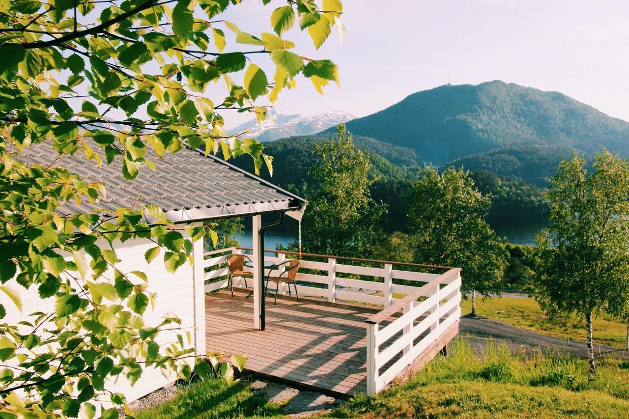 Gjerdset Turistsenter Villa Isfjorden Exterior foto